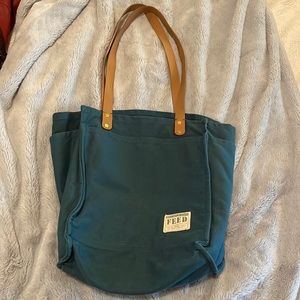 Medium teal tote with many pockets